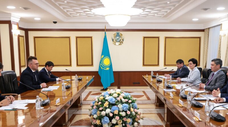 ПРЕЗИДЕНТТІҢ ЦИФРЛАНДЫРУ САЛАСЫНДАҒЫ ТАПСЫРМАЛАРЫН ЖҮЗЕГЕ АСЫРУ: ОЛЖАС БЕКТЕНОВ «ЯНДЕКС GLOBAL»-ДЫҢ БАС ДИРЕКТОРЫ ДАНИИЛ ШУЛЕЙКОМЕН ЦИФРЛЫҚ СЕРВИСТЕРДІ ДАМЫТУДЫ ТАЛҚЫЛАДЫ
