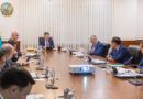 ОЛЖАС БЕКТЕНОВ ХАЛЫҚАРАЛЫҚ АВТОКӨЛІК ӨТКІЗУ ПУНКТТЕРІН ЖАҢҒЫРТУ ЖӨНІНДЕГІ ПРЕЗИДЕНТ ТАПСЫРМАЛАРЫНЫҢ ОРЫНДАЛУ БАРЫСЫ ТУРАЛЫ ЖИЫН ӨТКІЗДІ