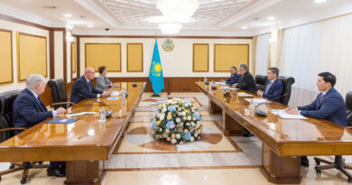 ОЛЖАС БЕКТЕНОВ РЕСЕЙ ФЕДЕРАЦИЯСЫ ҮКІМЕТІ ТӨРАҒАСЫНЫҢ ОРЫНБАСАРЫ ДМИТРИЙ ЧЕРНЫШЕНКОМЕН КЕЗДЕСТІ