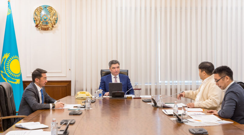 ОЛЖАС БЕКТЕНОВ ОБСУДИЛ С КАЗАХСТАНСКИМИ IT-СПЕЦИАЛИСТАМИ СТАРТАПЫ В СОЦИАЛЬНОЙ СФЕРЕ И ПРОМЫШЛЕННОСТИ