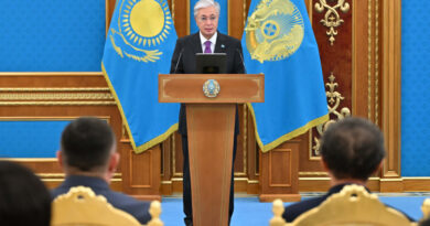 ҚАСЫМ-ЖОМАРТ ТОҚАЕВ ҰСТАЗДАР КҮНІ ҚАРСАҢЫНДА ҚҰТТЫҚТАУ ЖОЛДАДЫ
