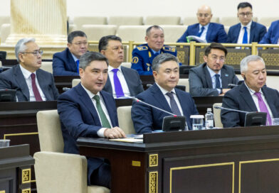 ОЛЖАС БЕКТЕНОВ ӘЛЕУМЕТТІК ШЫҒЫСТАРДЫ ОҢТАЙЛАНДЫРУ ҚАЖЕТТІГІН АТАП ӨТТІ