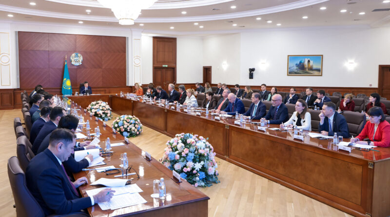 ОЛЖАС БЕКТЕНОВ «ҚАЗАҚСТАН-ЕУРООДАҚ» ДИАЛОГТІК ПЛАТФОРМАСЫНЫҢ 18-ШІ ОТЫРЫСЫН ӨТКІЗДІ