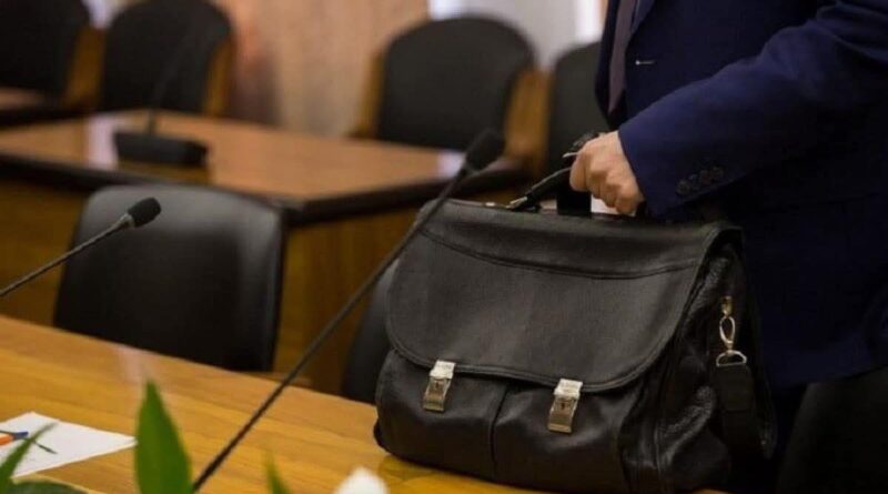 МЕМЛЕКЕТТІК ҚЫЗМЕТШІЛЕРДІҢ БҰЗЫЛҒАН ҚҰҚЫҚТАРЫ ҚАЛПЫНА КЕЛТІРІЛДІ