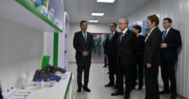 МЕМЛЕКЕТ БАСШЫСЫ ЖАМБЫЛ ОБЛЫСЫНДАҒЫ ФАРМАЦЕВТИКАЛЫҚ КӘСІПОРЫНДАРДЫҢ ҚЫЗМЕТІМЕН ТАНЫСТЫ