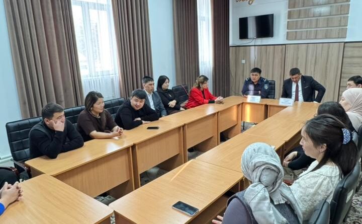 ЖУАЛЫ АУДАНЫНДА ЖАСТАРМЕН ҚҰҚЫҚБҰЗУШЫЛЫҚТЫҢ АЛДЫН АЛУҒА БАҒЫТТАЛҒАН КЕЗДЕСУ ӨТТІ