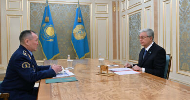 ПРЕЗИДЕНТ ПРИНЯЛ МИНИСТРА ОБОРОНЫ ДАУРЕНА КОСАНОВА