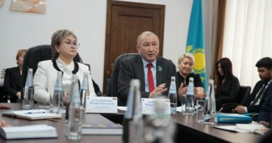 АСТАНАДА ЖАҢА КОНСТИТУЦИЯ ЖОБАСЫ ТАЛҚЫЛАНДЫ