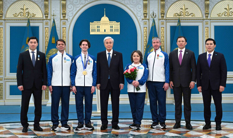 МИХАИЛ ШАЙДОРОВ ПЕН ОНЫҢ ЖАТТЫҚТЫРУШЫЛАРЫ МЕМЛЕКЕТТІК МАРАПАТҚА ИЕ БОЛДЫ