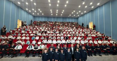 В ТАРАЗЕ СПОРТСМЕН-ПОЛИЦЕЙ ПРОВЕЛ ЛЕКЦИЮ ПРОТИВ НАРКОТИКОВ ДЛЯ БОЛЕЕ 500 УЧАЩИХСЯ