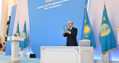 ТОҚАЕВ ЖАҢА КОНСТИТУЦИЯҒА ҚОЛ ҚОЙДЫ