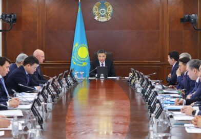 ОЛЖАС БЕКТЕНОВ ЭКОНОМИКАНЫ МОНОПОЛИЯСЫЗДАНДЫРУ БОЙЫНША КОМИССИЯНЫҢ ОТЫРЫСЫН ӨТКІЗДІ