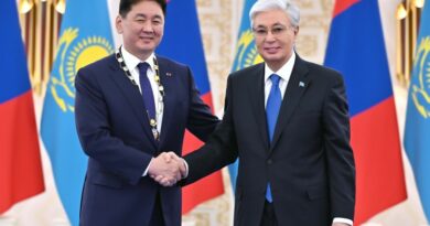 ПРЕЗИДЕНТ КАЗАХСТАНА НАГРАДИЛ ПРЕЗИДЕНТА МОНГОЛИИ ОРДЕНОМ «АЛТЫН ҚЫРАН»