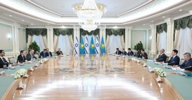 ҚАЗАҚСТАН МЕН ИЗРАИЛЬ ПРЕЗИДЕНТТЕРІ КЕҢЕЙТІЛГЕН ҚҰРАМДА КЕЛІССӨЗ ӨТКІЗДІ