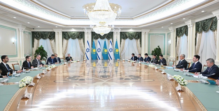 ҚАЗАҚСТАН МЕН ИЗРАИЛЬ ПРЕЗИДЕНТТЕРІ КЕҢЕЙТІЛГЕН ҚҰРАМДА КЕЛІССӨЗ ӨТКІЗДІ