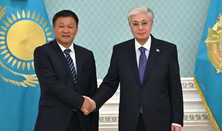 Тоқаев Xinjiang Lihua компаниясының төрағасымен мақта-мата кластерін талқылады