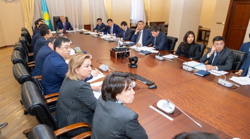 САЛЫҚ ЖҮЙЕСІН ЦИФРЛАНДЫРУ: ЖАҢА ЖҮЙЕЛЕР, ӘЛЕУМЕТТІК ТӨЛЕМДЕР ЖӘНЕ БІРЫҢҒАЙ ТӨЛЕМ МӘСЕЛЕЛЕРІ ТАЛҚЫЛАНДЫ