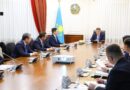 ОЛЖАС БЕКТЕНОВ ЖЕҢІЛ ӨНЕРКӘСІПТІ ДАМЫТУ ТӘСІЛДЕРІН ҚАЙТА ҚАРАУДЫ ТАПСЫРДЫ