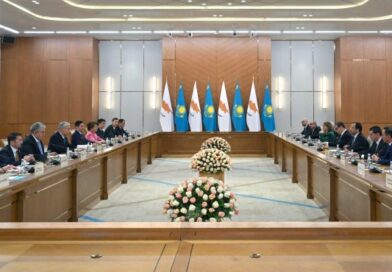 ҚАЗАҚСТАН МЕН КИПР ПРЕЗИДЕНТТЕРІ КЕҢЕЙТІЛГЕН ҚҰРАМДА КЕЛІССӨЗ ЖҮРГІЗДІ