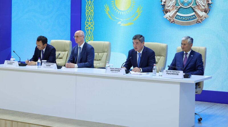 ЕСЕТ БАЙКЕН ҰЛЫТАУ ОБЛЫСЫНЫҢ ӘКІМІ БОЛЫП ТАҒАЙЫНДАЛДЫ