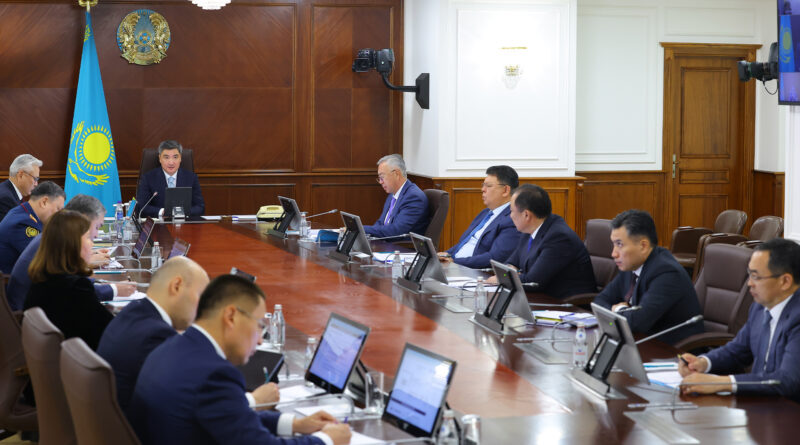 «ТАЗА ҚАЗАҚСТАН» АКЦИЯСЫНЫҢ ОРЫНДАЛУЫ КЕҢЕСТЕ ТАЛҚЫЛАНДЫ