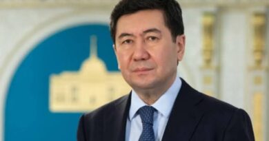 ЕРЛАН ҚОШАНОВ ҚАЗАҚСТАН ХАЛЫҚ КЕҢЕСІНІҢ ТӨРАҒАСЫ БОЛЫП САЙЛАНДЫ